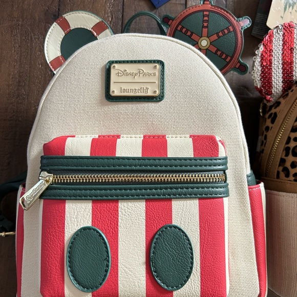 ⭐️SOLD⭐️ NWT Jungle Cruise Disney Attraction Loungefly Set - Picture 2 of 12